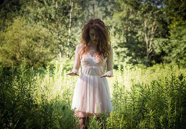 Mary Jo Cahilly-Bretzin as Isadora